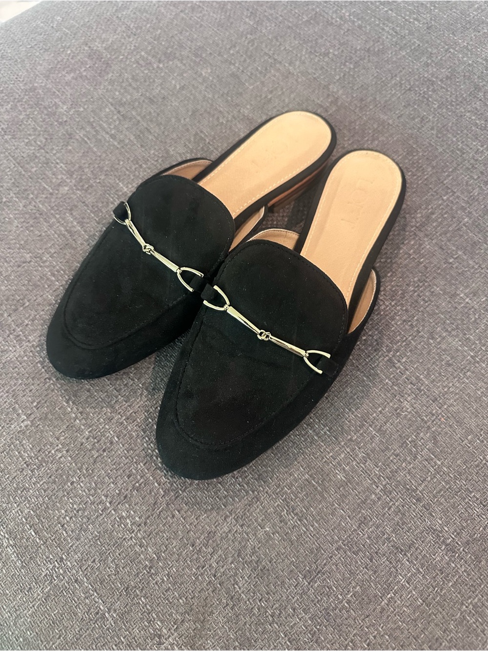 ECU LOFT Black Faux Suede Loft loafer style Mules size 7